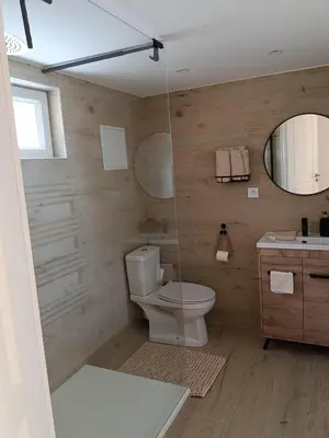 Salle de bains dans l'établissement L'ôNelTa