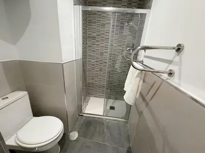 Salle de bains dans l'établissement suite Lavanil - Appartement 6 personnes - Check in h24 wifi