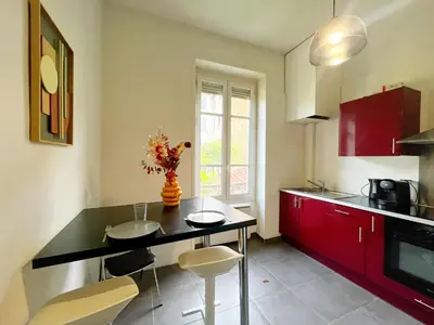 Cuisine ou kitchenette dans l'établissement suite Lavanil - Appartement 6 personnes - Check in h24 wifi