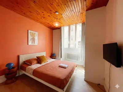 Un ou plusieurs lits dans un hébergement de l'établissement Suite Petite soeur - Appartement 6 & 8 personnes - Check in H24 & Wifi