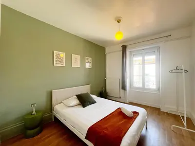 Un ou plusieurs lits dans un hébergement de l'établissement Suite Celestine - Appartement 4 & 8 personnes - Check in h24 & wifi