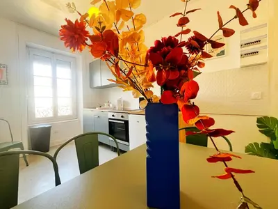 Cuisine ou kitchenette dans l'établissement Suite Celestine - Appartement 4 & 8 personnes - Check in h24 & wifi