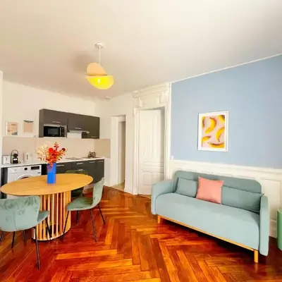 Suite Celestine - Appartement 4 & 8 personnes - Check in h24 & wifi