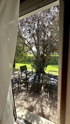 Jardin de l'établissement Studio indépendant au calme