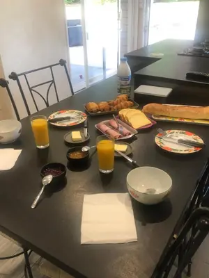 Nourriture dans la maison d'hôtes ou à proximité