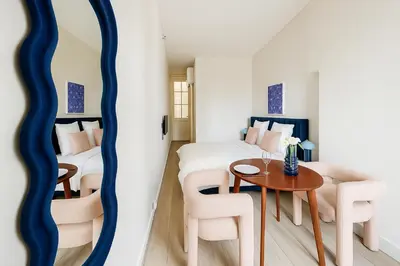 Coin salon dans l'établissement Suite Mokas