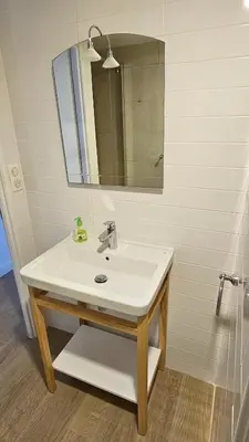 Salle de bains dans l'établissement Le Bachely - Meublé de tourisme classé 3 étoiles
