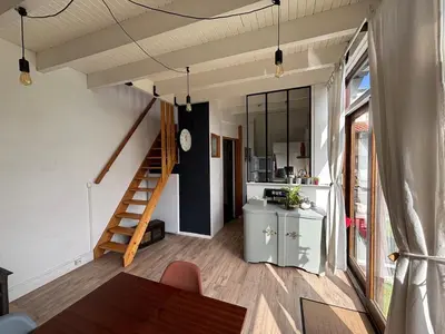 Cuisine ou kitchenette dans l'établissement Logement indépendant
