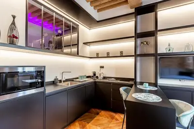 Cuisine ou kitchenette dans l'établissement SWEET LEONE II -appartement avec spa privé-Lyon Place Terreaux