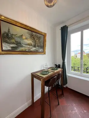 Plan de l'établissement Appartement de charme - Parking privé gratuit - Métro proche - Cours Emile Zola