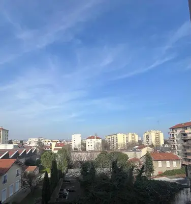 Vue générale sur Villeurbanne ou vue de la ville depuis l'appartement