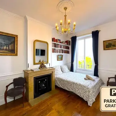 Appartement de charme - Parking privé gratuit - Métro proche - Cours Emile Zola