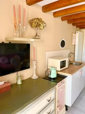 Cuisine ou kitchenette dans l'établissement Le Boudoir, inclus petit déjeuner