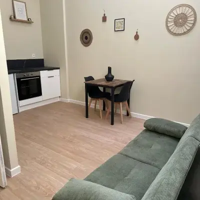 Appartement cosy gare chateaucreux