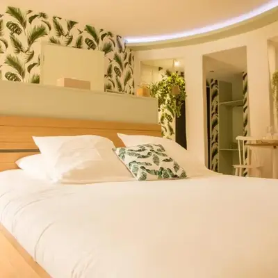 LOVEROOM & SPA & André