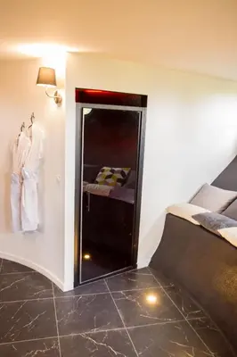 Plan de l'établissement LOVE ROMM & SPA & Oscar