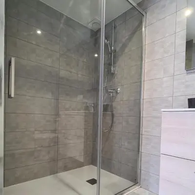 Salle de bains dans l'établissement L'Aloha