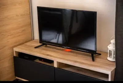 Télévision ou salle de divertissement dans l'établissement LE REFUGE - STUDIO coeur Presqu'île
