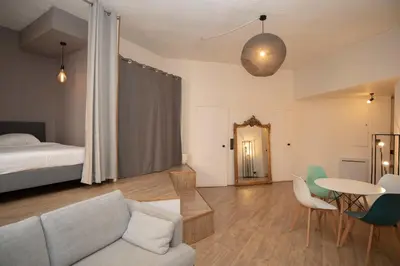 Un ou plusieurs lits dans un hébergement de l'établissement Beautiful Studio in the Heart of Lyon