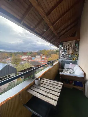 Balcon ou terrasse dans l'établissement Duplex bohème et lumineux avec balcon, proche Lyon