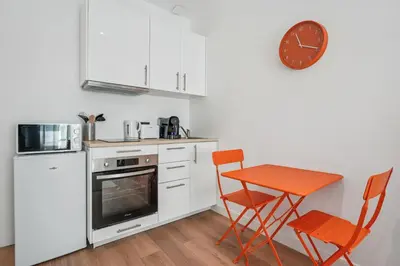 Cuisine ou kitchenette dans l'établissement 