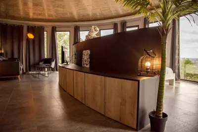 Plan de l'établissement LOVE ROOM & SPA & Lloyd
