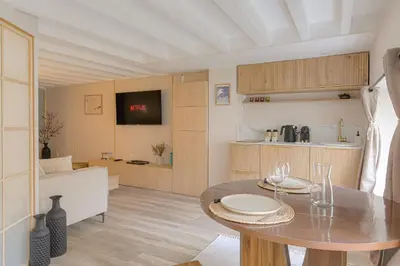 Cuisine ou kitchenette dans l'établissement Cosy et Design Brotteaux - Massena