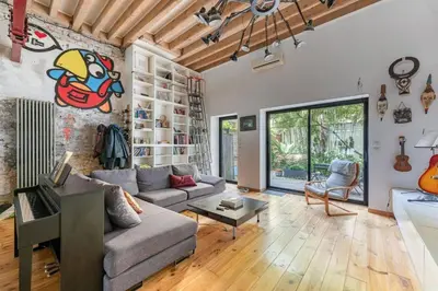 Coin salon dans l'établissement Large loft with terrace