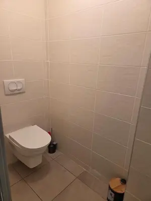 Salle de bains dans l'établissement Studios dans une résidence sécurisée et calme avec place de parking