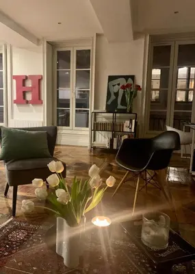 Coin salon dans l'établissement Grand appartement de charme idéalement situé
