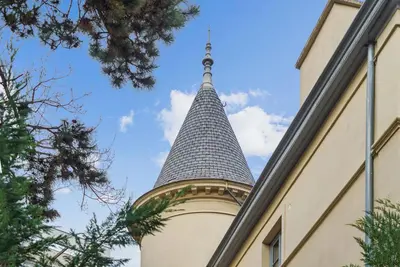 Plan de l'établissement Appartement 100m2 d'élégance au sein d'un Château caché à 10min de Lyon