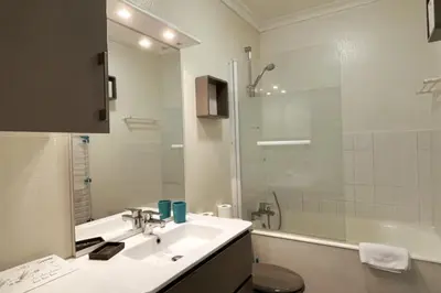 Salle de bains dans l'établissement Studio cosy, proche de la Tête d'Or, Lyon