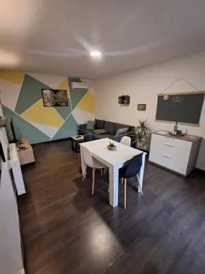 Plan de l'établissement Maison entière, cours privée, tout à proximité
