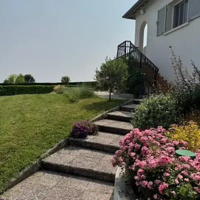Appartement indépendant dans une maison