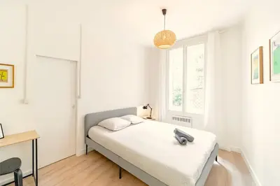 Plan de l'établissement Cozy 1-Bedroom in Central Oullins Steps from the Metro