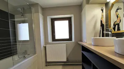 Salle de bains dans l'établissement Maison Forte DES GRANDS MAISONS