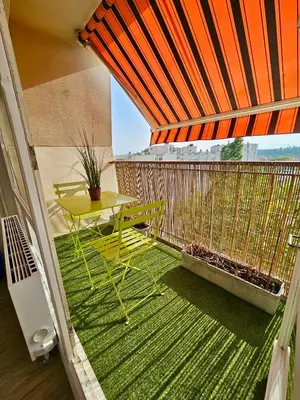 Balcon ou terrasse dans l'établissement Le Friendly avec Parking - 6 pers - 15 min de Lyon - Balcon