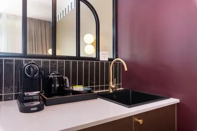 Salle de bains dans l'établissement Studio Art Déco Escapade Élégante et Raffinée