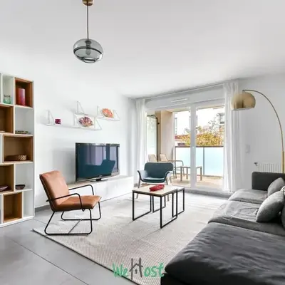 Large family apartment with parking in Lyon