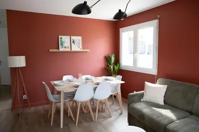 Coin salon dans l'établissement Charmant appartement T3