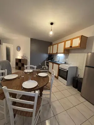 Cuisine ou kitchenette dans l'établissement CNPE Bugey 10 MN - Aéroport LYS 18 MN