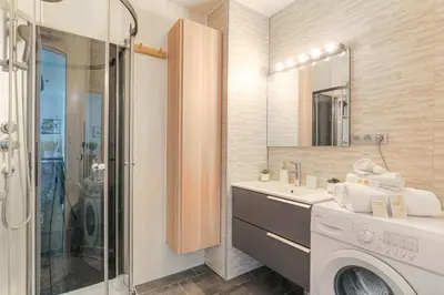 Salle de bains dans l'établissement Lumineux et cosy proche Eurexpo & Groupama Stadium