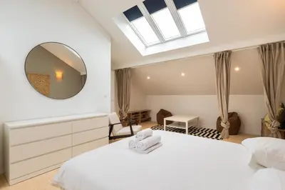 Un ou plusieurs lits dans un hébergement de l'établissement Zest Grand Bali Villeurbanne