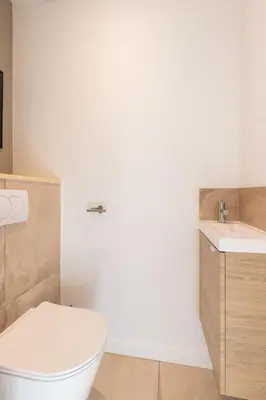 Salle de bains dans l'établissement Zest Grand Bali Villeurbanne