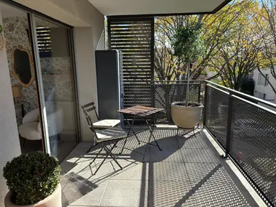 Balcon ou terrasse dans l'établissement Appartement cosy avec grand balcon à Bron