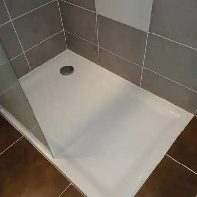 Salle de bains dans l'établissement Maison spacieuse de 3 chambres, à proximité de la Centrale du Bugey