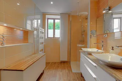 Salle de bains dans l'établissement Les Aubépines en Beaujolais