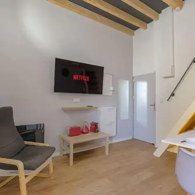 Cosy et Atypique duplex 5min métro Gare Oullins