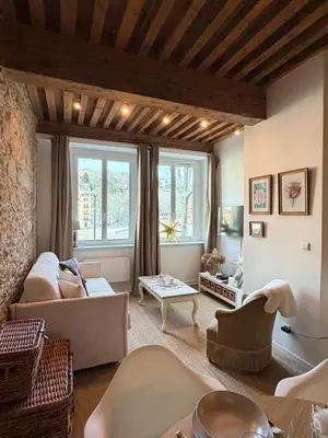 Coin salon dans l'établissement Le cosy quai de saône