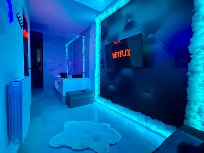 Salle de bains dans l'établissement Cocon magic-Jacuzzi & Netflix